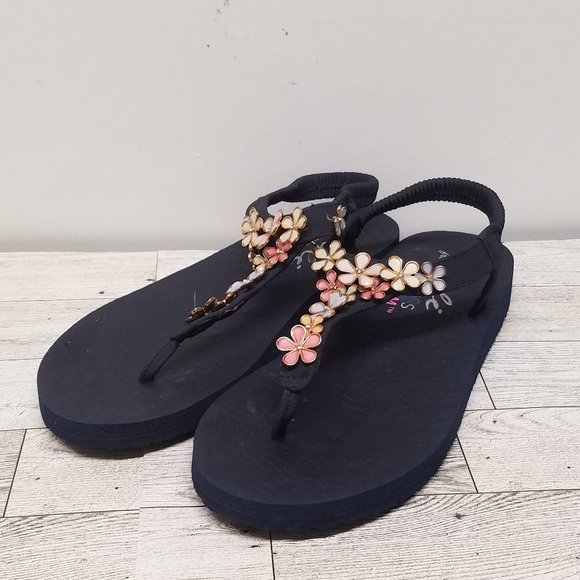 Cali from Skechers Size 6 NWOT Flip Flops / Sandals w/Yoga Foam - Picture 1 of 8